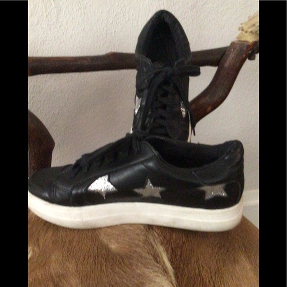 abound white platform sneakers